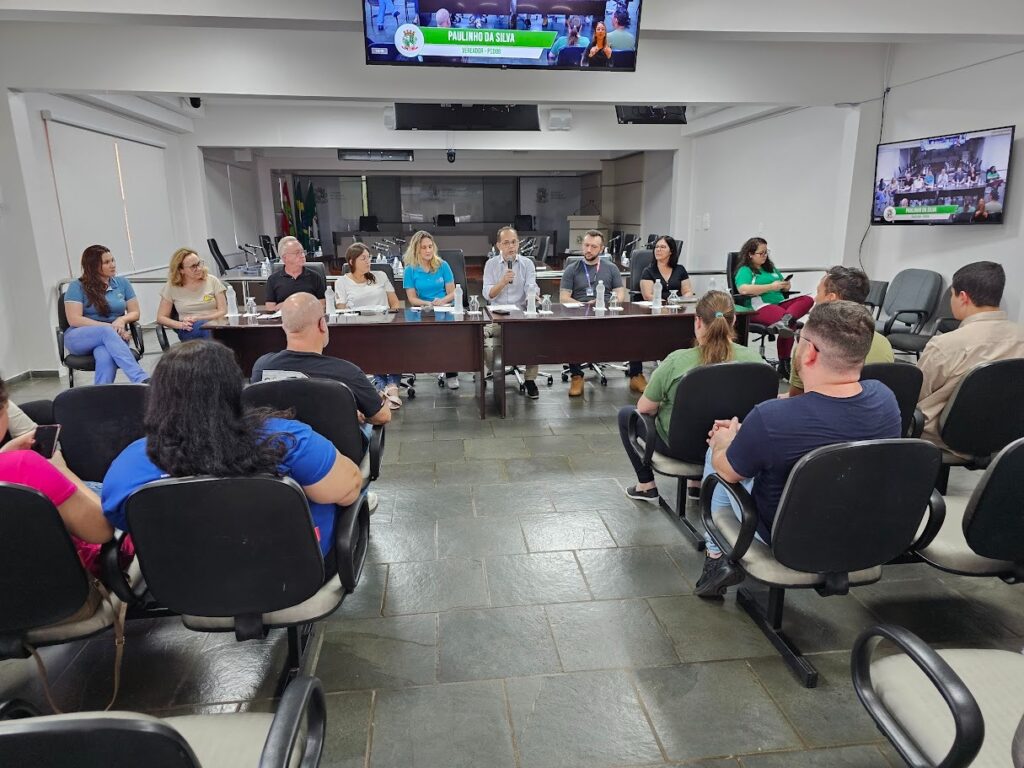 Reunião debate regulamentação de contratação de pessoas deficiência