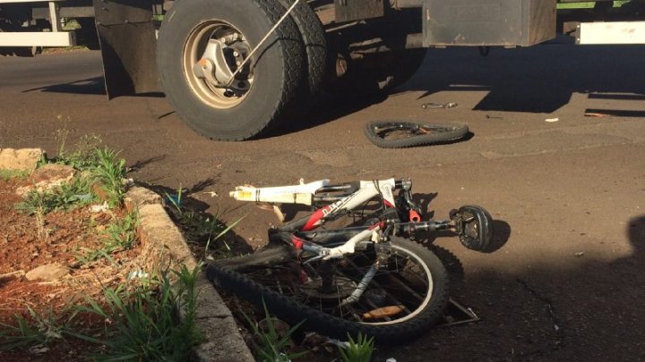 Criança é atropelada por caminhão no bairro Bela Vista em Chapecó