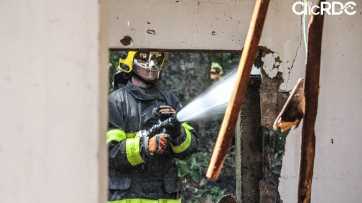 Princípio de incêndio em residência mobiliza Bombeiros de Chapecó