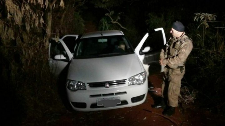 HOMEM PARA AJUDAR MULHER É ASSALTADO NO BAIRRO ENGENHO BRAUM