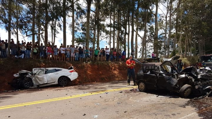 A caminho do Enem, cinco pessoas morrem e uma fica ferida em acidente