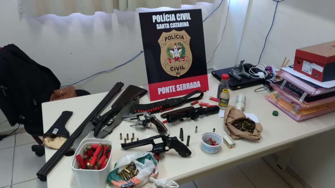 Polícia Civil prendeu dois homens em flagrante com armas e munições em Ponte Serrada