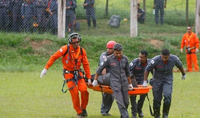 Número de mortos em Brumadinho sobe para 60, diz defesa civil