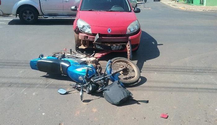 Acidente deixa motociclista ferido no bairro Efapi