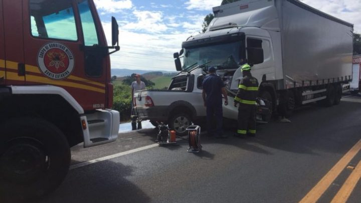 Urgente Acidente grave na BR-282 mata duas pessoas