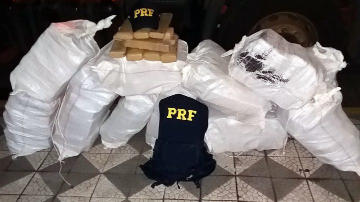 PRF apreende cerca de 500 quilos de maconha na BR-282 em Joaçaba