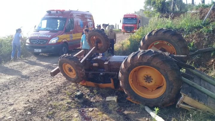 Idoso sofre acidente com trator em São Lourenço do Oeste