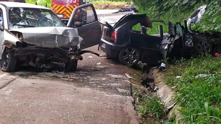 Acidente entre 4 carros deixa 11 feridos em Pinhalzinho