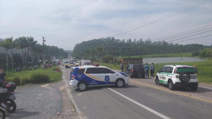 Jovem morre em colisão frontal entre duas motos na SC-108