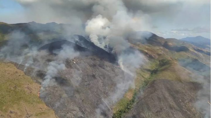 Homem é preso suspeito de atear fogo em carro para dar ‘golpe do seguro’; incêndio atinge reserva biológica em há 2 dias