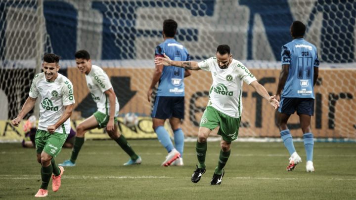 Chapecoense flecha o Cruzeiro no Mineirão e entra no G-4