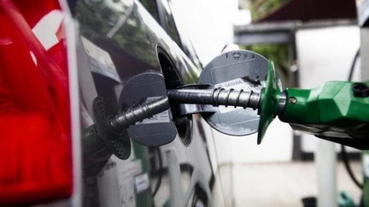 Governo aumenta imposto e força alta da gasolina em Santa Catarina