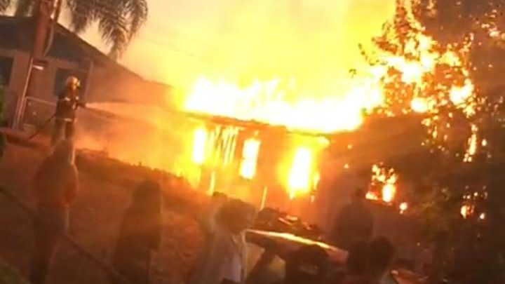 Urgente: pai, mãe e dois filhos morrem em incêndio em residência em São Domingos