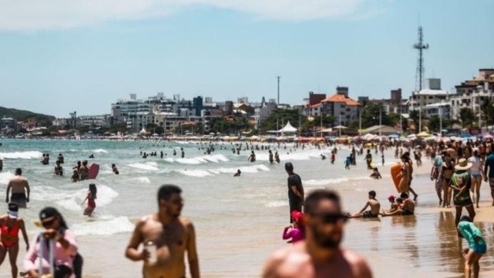 Veja previsão do tempo de quarta até a noite da virada em SC