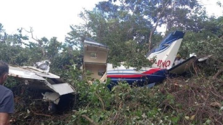 Avião com cinco pessoas cai em fazenda do ex-piloto Nelson Piquet