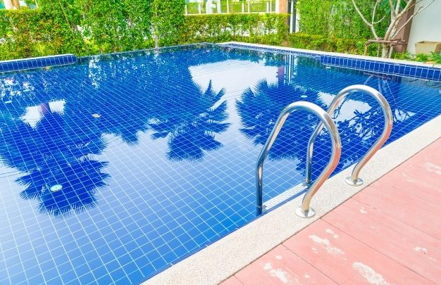 Idosa de 93 anos se afoga em piscina em SC