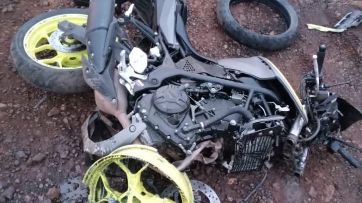 Motociclista de 24 anos morre após colidir com carro na BR-282