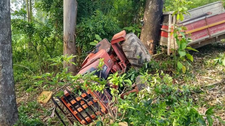 Homem morre após tombamento de trator em SC