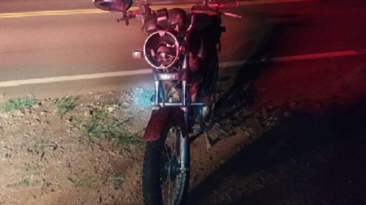 Motociclista colide em cachorro e sai ferido na SC 161 em Anchieta