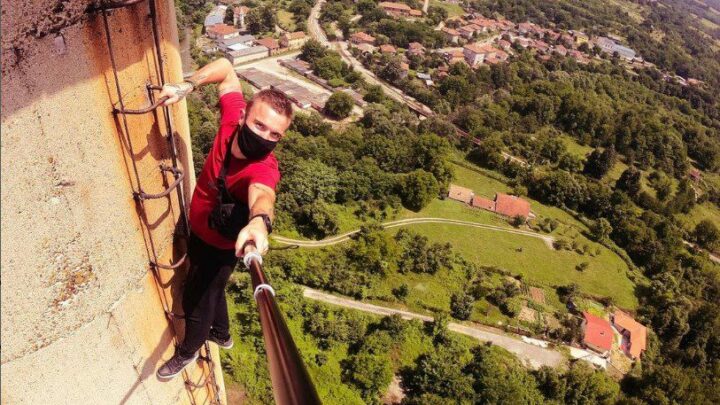 Homem conhecido por escalar prédios morre depois de cair do 68º andar em Hong Kong