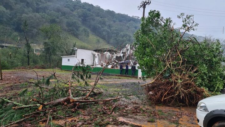 Defesa Civil confirma que microexplosão é o motivo dos estragos em Herval D’Oeste