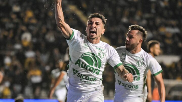 Chapecoense vence e empata no fim de semana