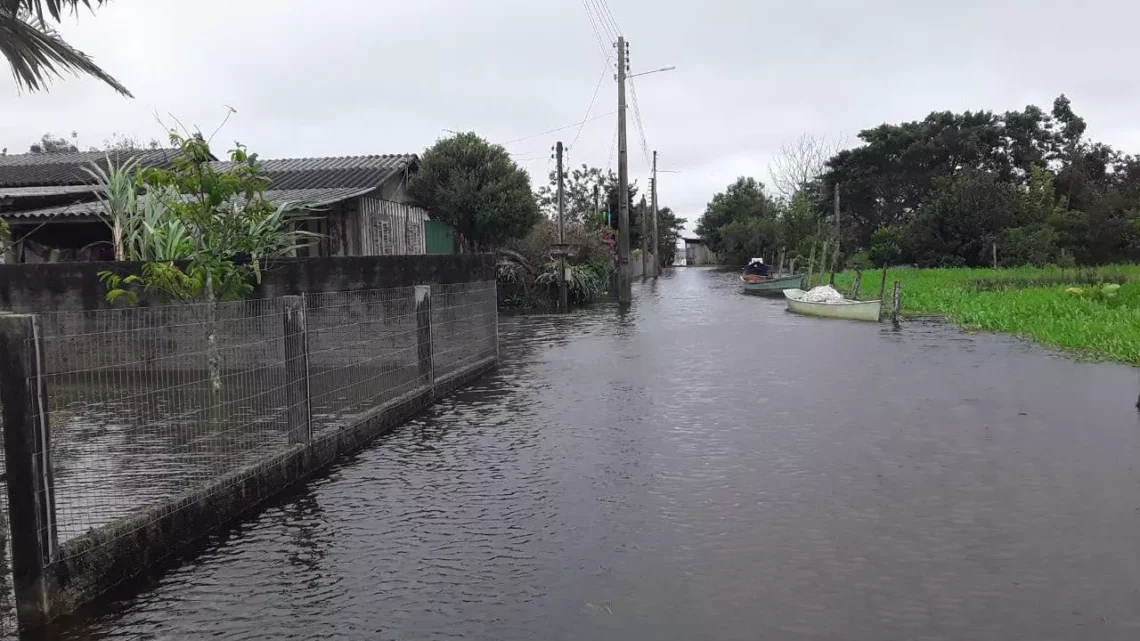 Cidades do Sul de SC decretam situação de emergência por conta das chuvas