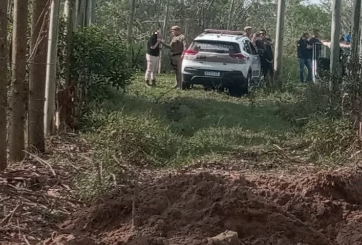 Polícia localiza mais três corpos em estado de decomposição enterrados no Sul