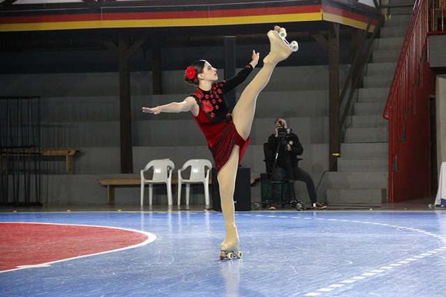 14 atletas da Associação de Patinação Artística Stars representam Chapecó no Campeonato Catarinense