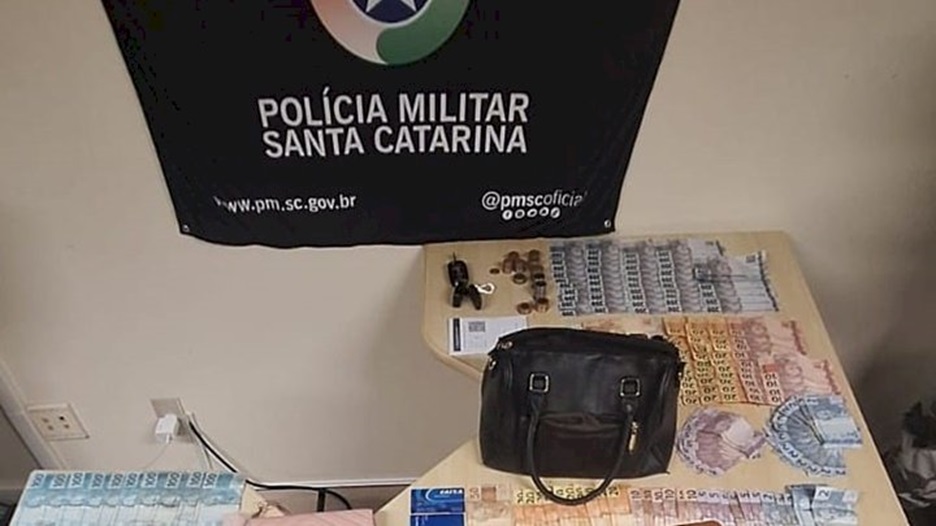 Polícia Militar prende mulheres com mais de R$ 11 mil em notas falsas