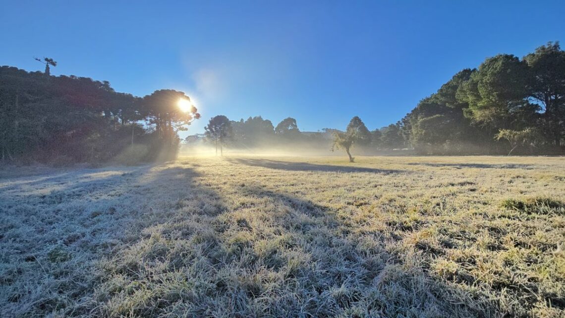 Frio congelante atinge SC nesta quinta-feira, beirando 0°C em algumas cidades do Estado