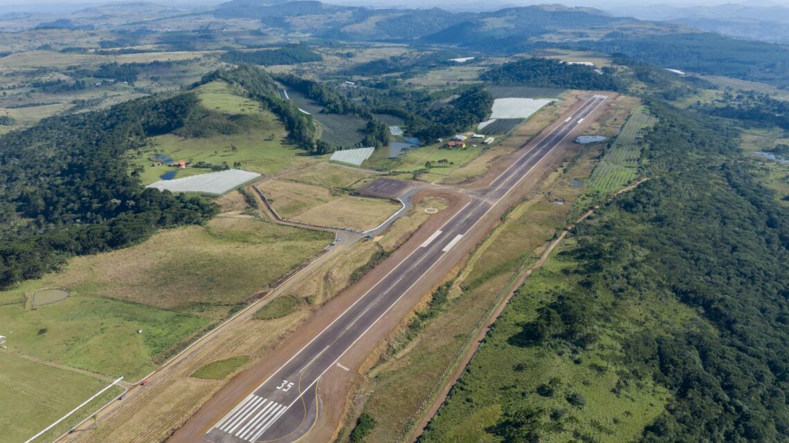 Dois aeroportos de SC estão autorizados para receberem pousos e decolagens; saiba quais