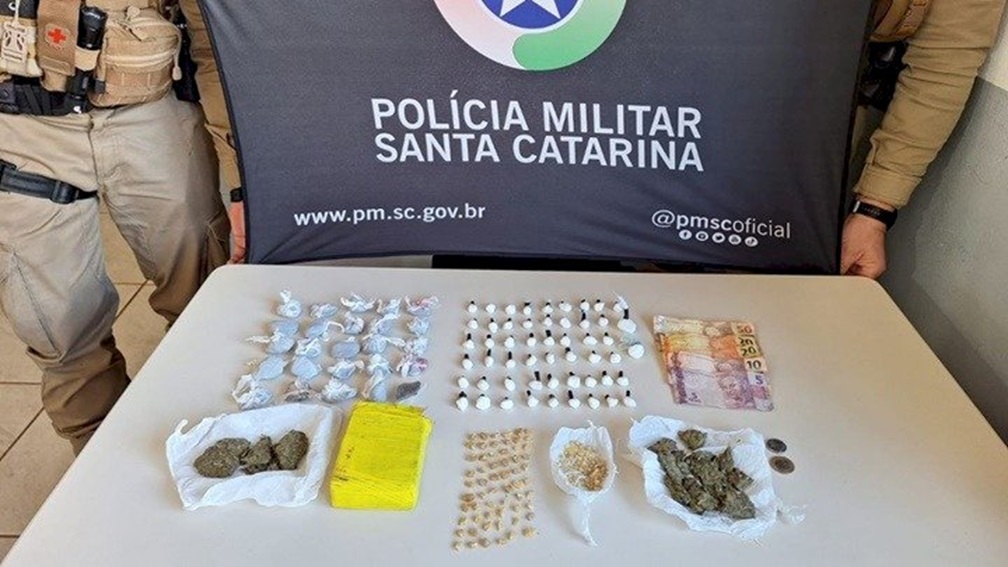 Ações da PM resultam em apreensões de drogas e armas de fogo em Chapecó