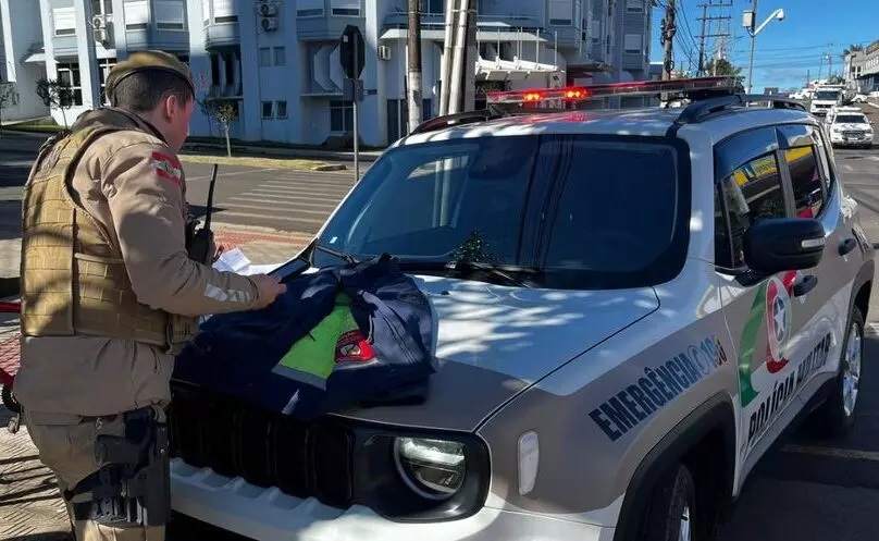 Argentino é flagrado usando farda do Corpo de Bombeiros de SC