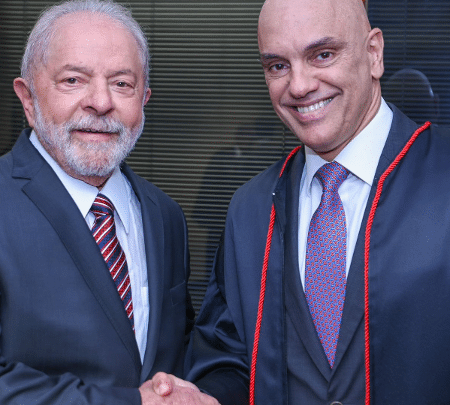 Petistas e aliados de Lula saem em defesa de Moraes