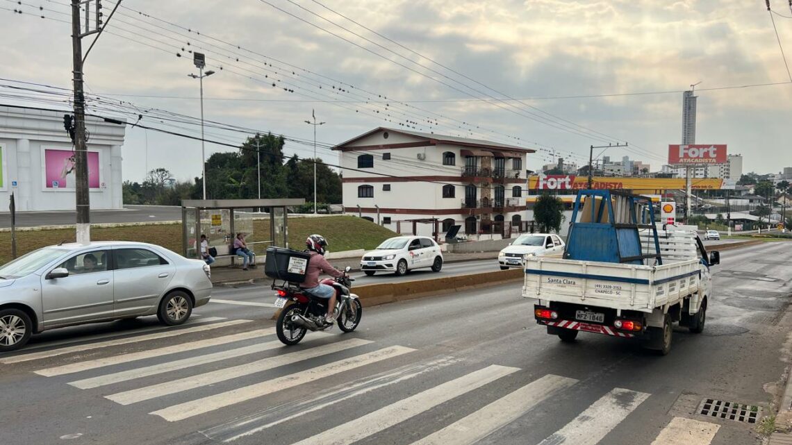 Chapecó tem a quarta maior frota de SC e ruas por onde circulam mais de um milhão de veículos por mês