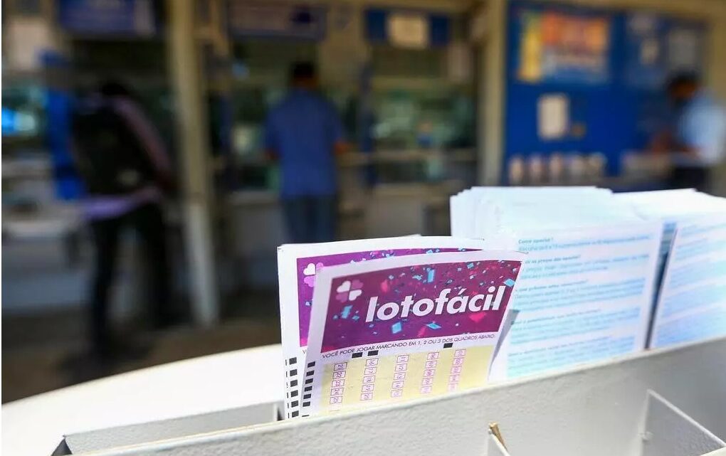 Aposta de SC crava Lotofácil e leva quase meio milhão de reais