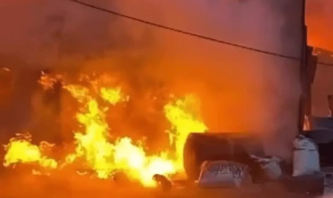 Incêndio em escola mata 17 estudantes e deixa 14 feridos