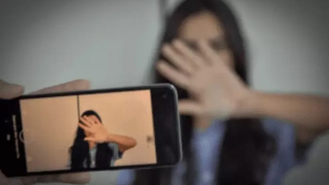 Homem é preso por publicar vídeo íntimo de ex em site pornô