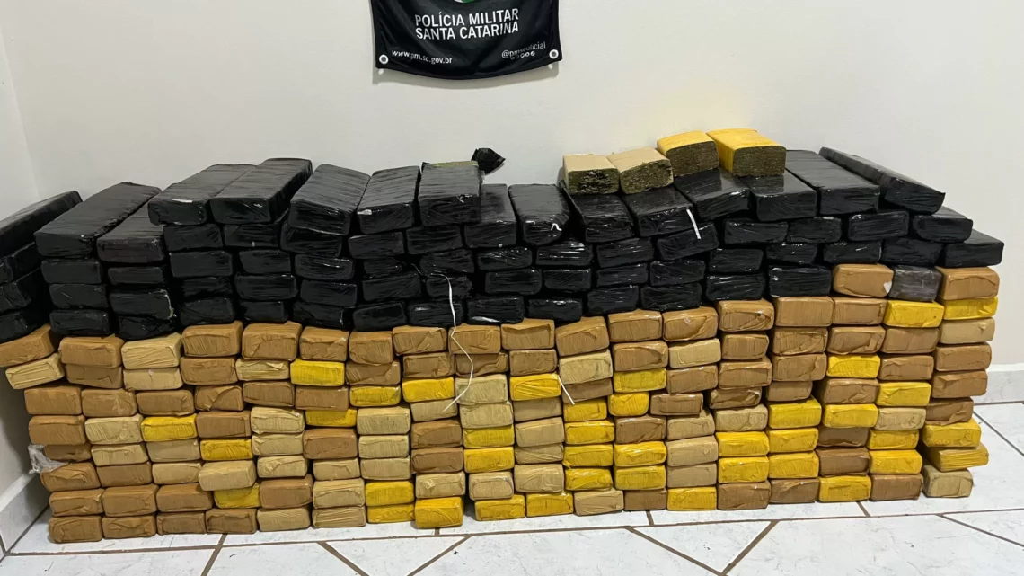 Operação conjunta apreende 190 kg de maconha em SC