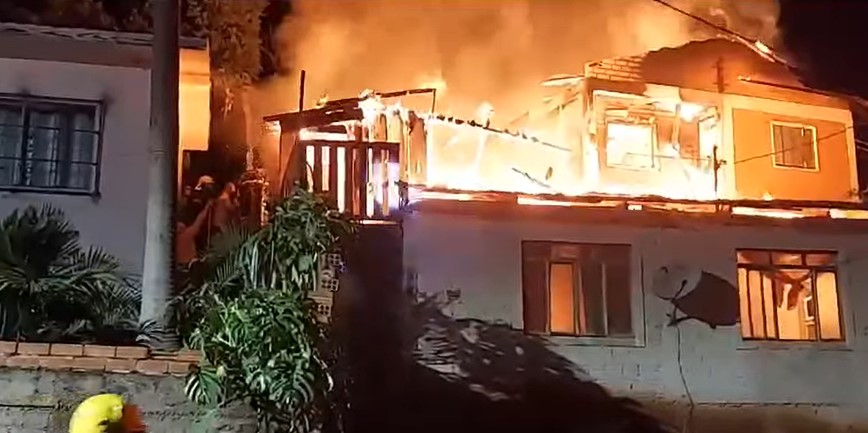 Mulher é condenada por incendiar casa e causar morte da própria mãe