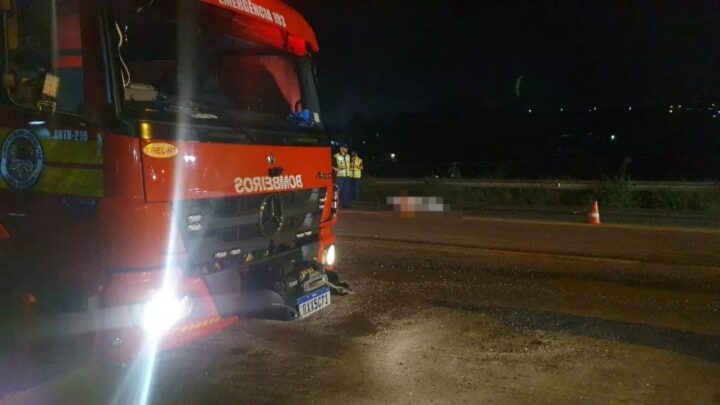 Mulher morre ao ser atropelada por caminhão na SC-108