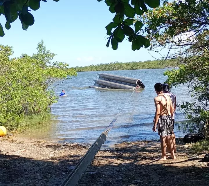 Bebê de oito meses morre depois de Catamarã virar em SC