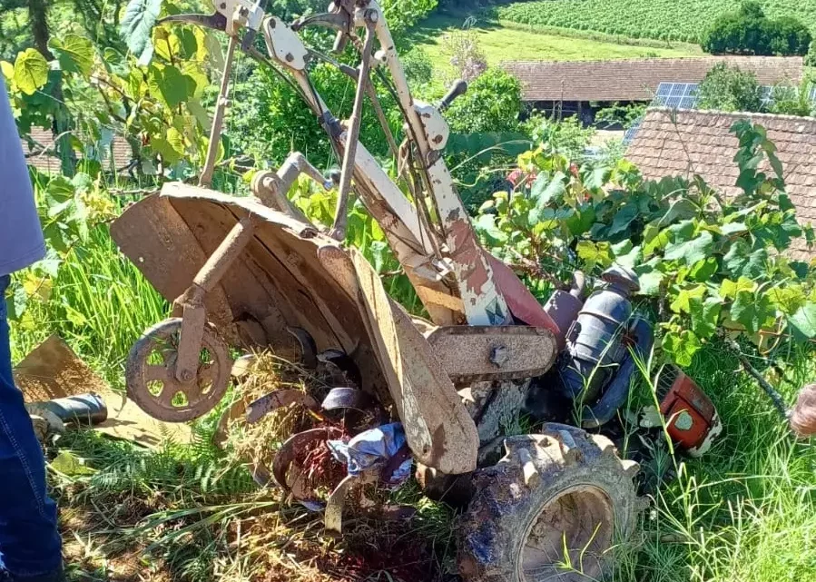 Idoso morre em acidente com máquina agrícola em SC