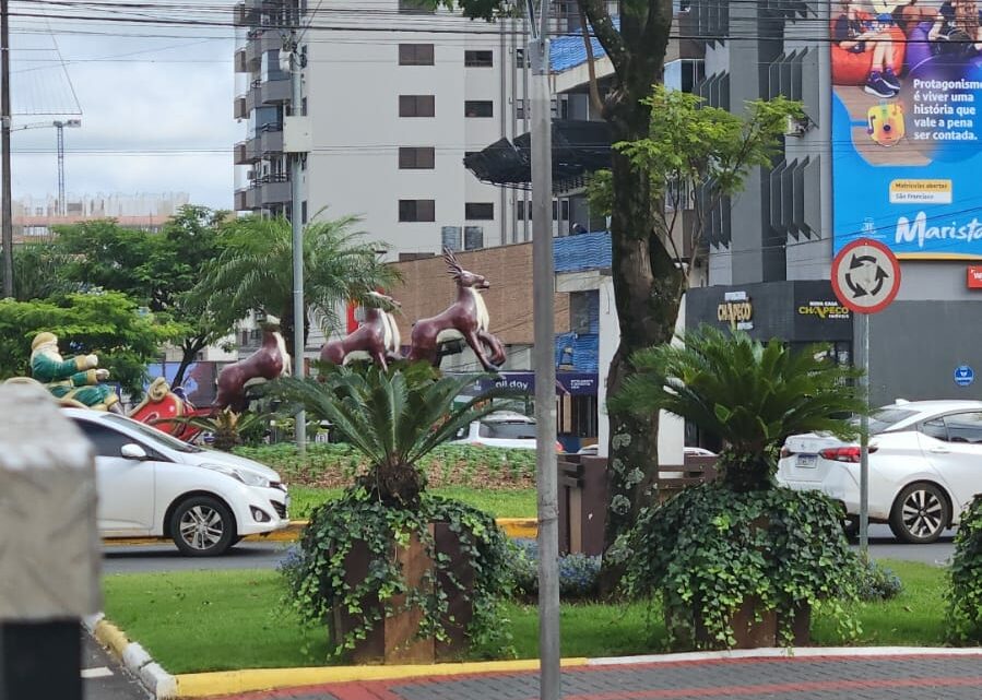 Prefeitura instala 100 novas luminárias na Avenida Getúlio Vargas