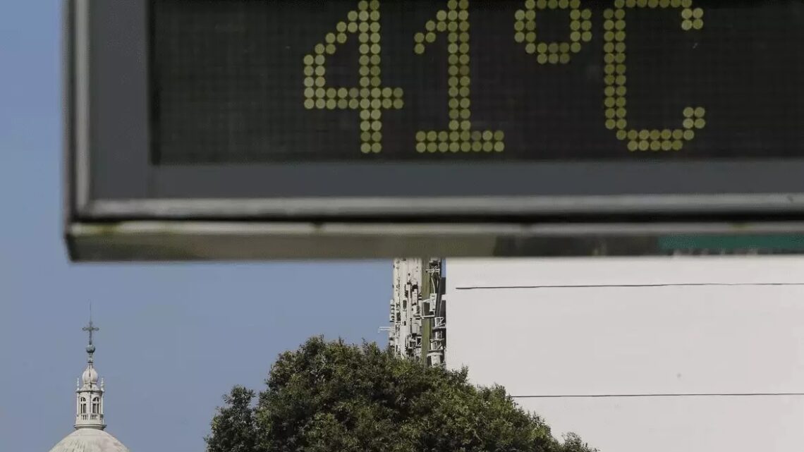 Primeira onda de calor de 2025 deve ultrapassar os 40°C; SC será atingida