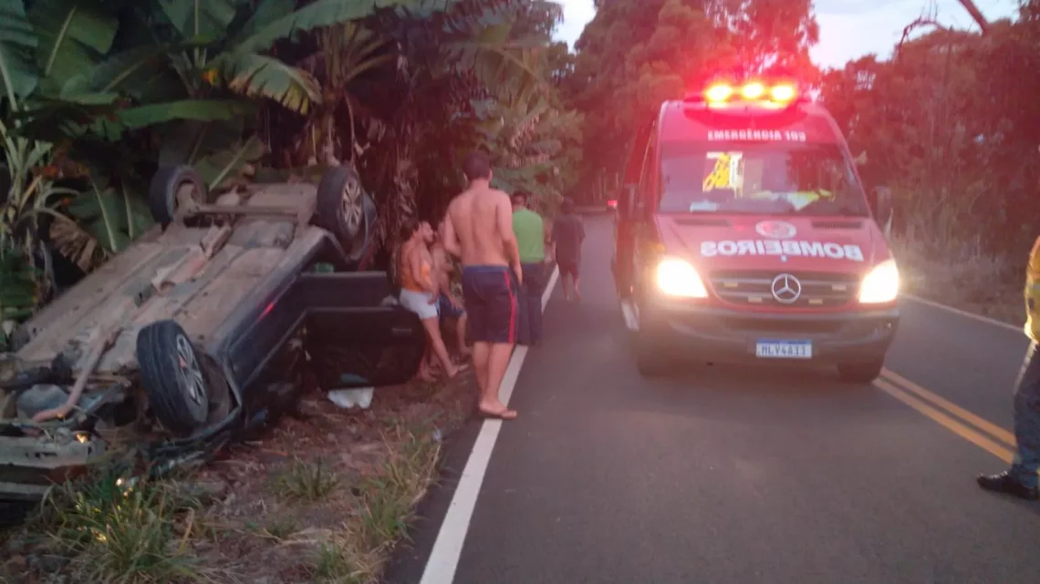 Fumaça de caminhão causa grave capotamento no Oeste de SC