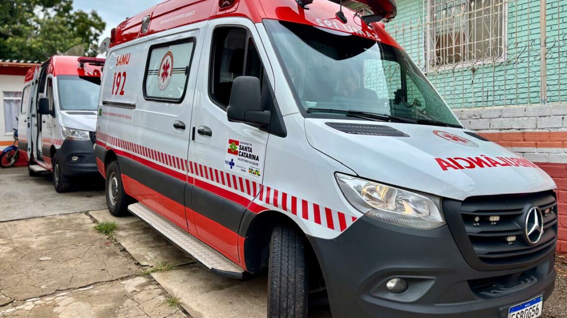 Chapecó recebe duas novas ambulâncias para o SAMU