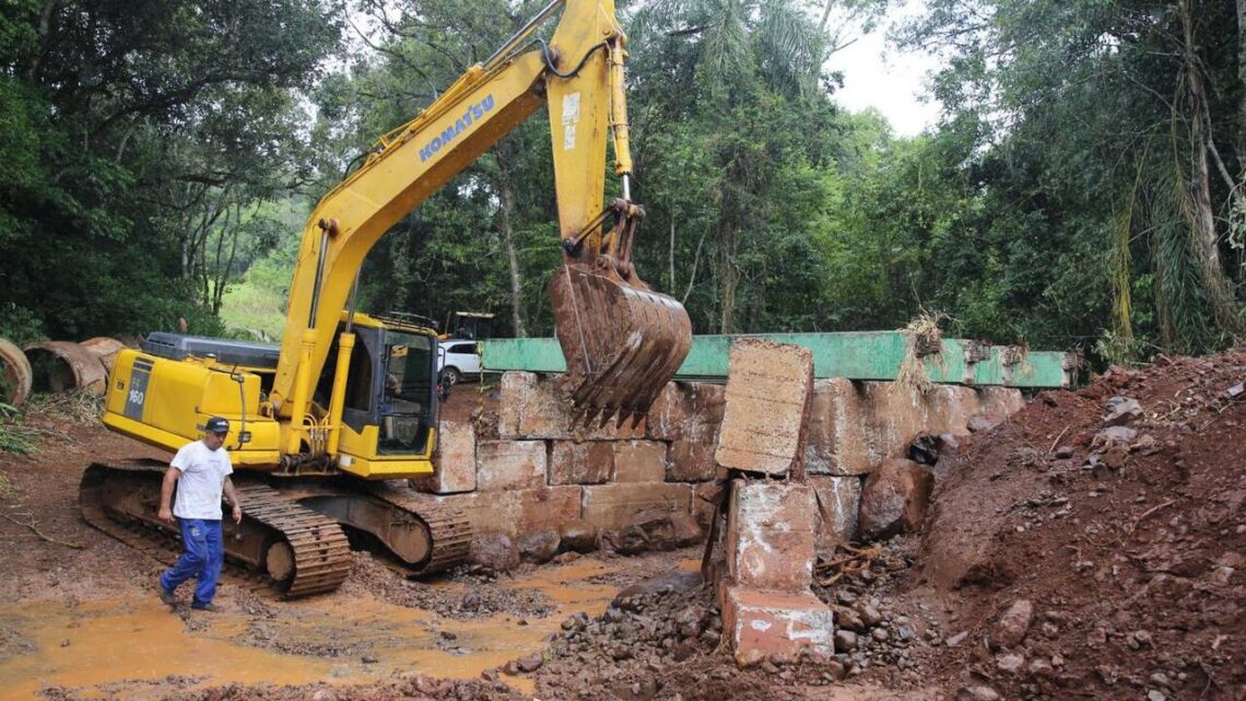 Prefeitura de Chapecó constrói ponte em comunidade indígena