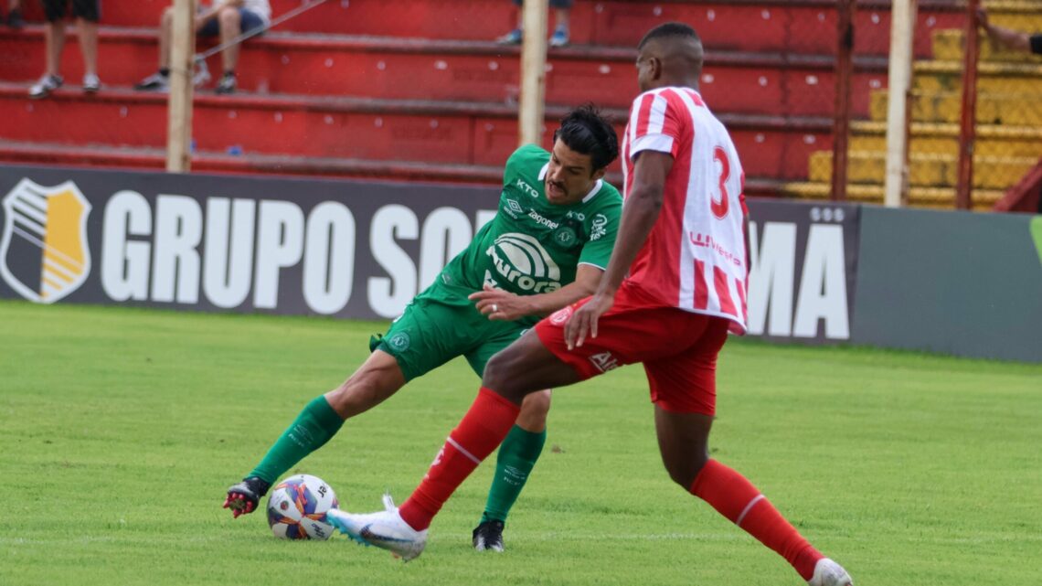 Chapecoense empata com o Hercílio Luz em Tubarão